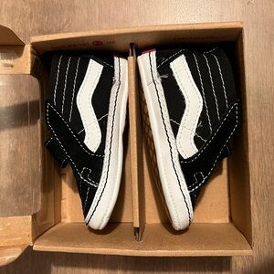 Vans Sk8 hi crib shoe